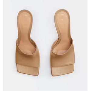 Bottega Veneta Stretch Mules - Size 38 (US 8) EUC